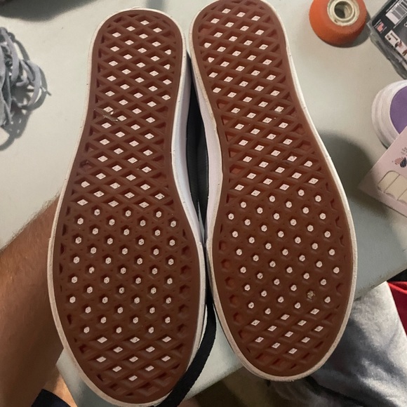 Vans - Picture 4 of 7